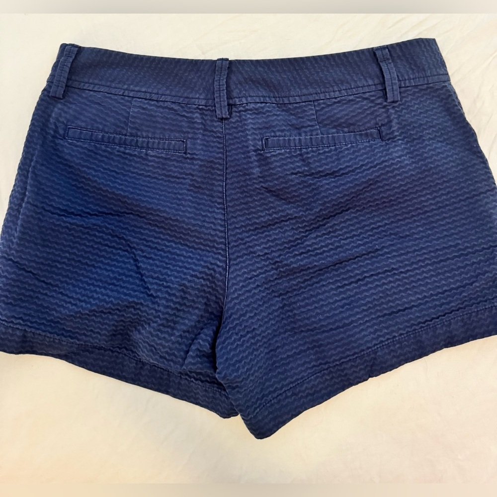 Lilly Pulitzer, Navy Callahan shorts - size 8 - Picture 2 of 6